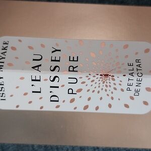 L'EAU D'ISSEY PURE BY Issey Miyake